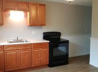 13 Dey St #C, Jewett City, CT 06351