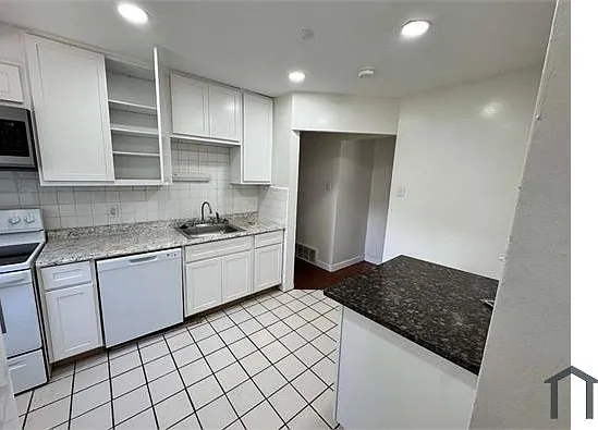 15 Hedgewood Ln — Photo 6