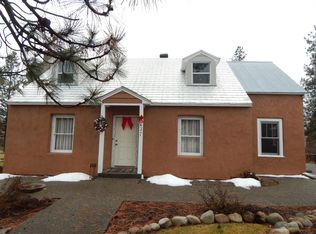 237 Corral St, Winthrop, WA 98862