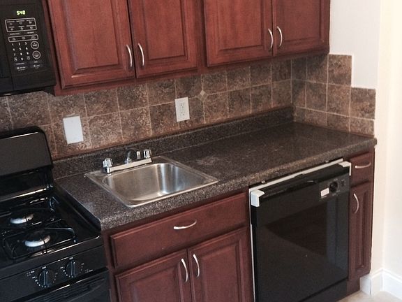 2nd image of 565 Bergen Ave APT 46