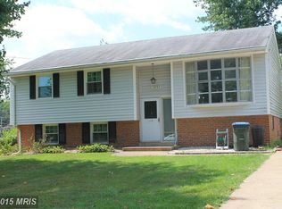 14723 Lock Dr, Centreville, VA 20120