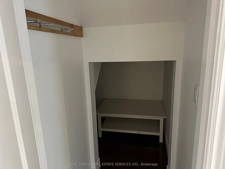 87 Lawrence Ave W — Photo 6