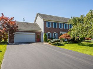 1487 Fallen Leaf Ter, Webster, NY 14580