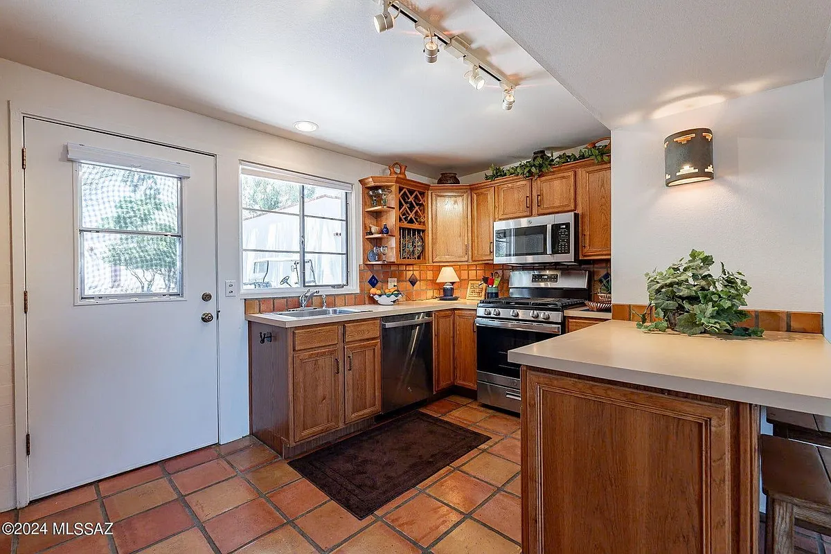 Building Photo - 402 S Paseo Pena #C