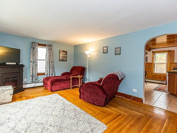 5th image of 980 East Ave
