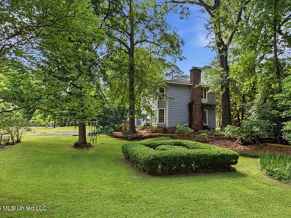 2nd image of 299 Wood Dale Dr