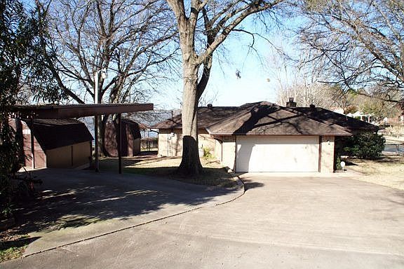 1st image of 108 Guinevere Cir
