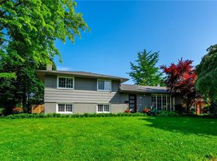 224 Weybourne Rd, Oakville, ON L6K2T9