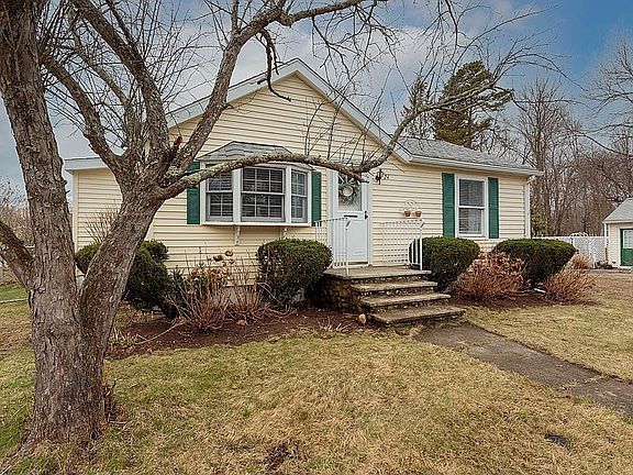 2nd image of 24 Laurel Ave