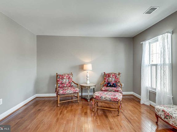 5th image of 18292 Saint Georges Ct