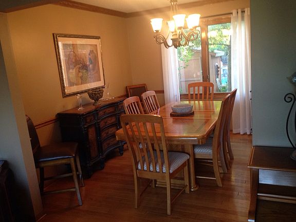5th image of 9325 Oakwood Dr