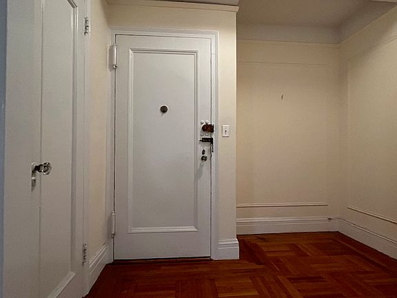 3rd image of 585 W End Ave #15C