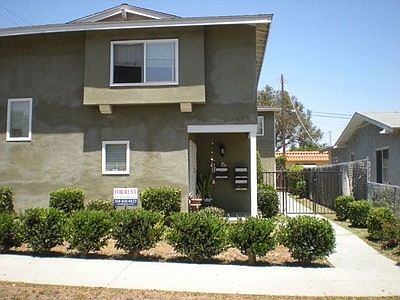 2nd image of 566 W 26th St