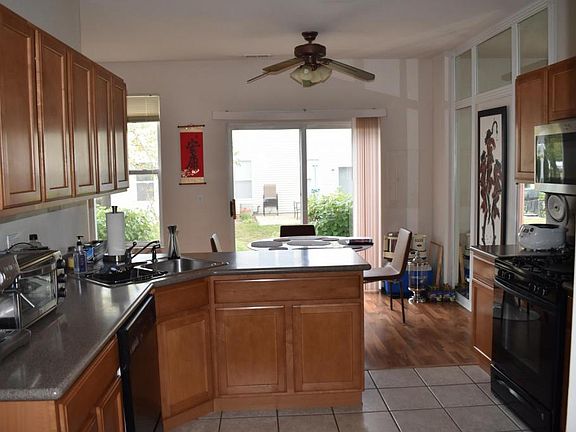 4th image of 676 Meadowridge Dr