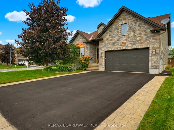 236 Sterling Ave, Clarence Rockland, ON K4K 0G8