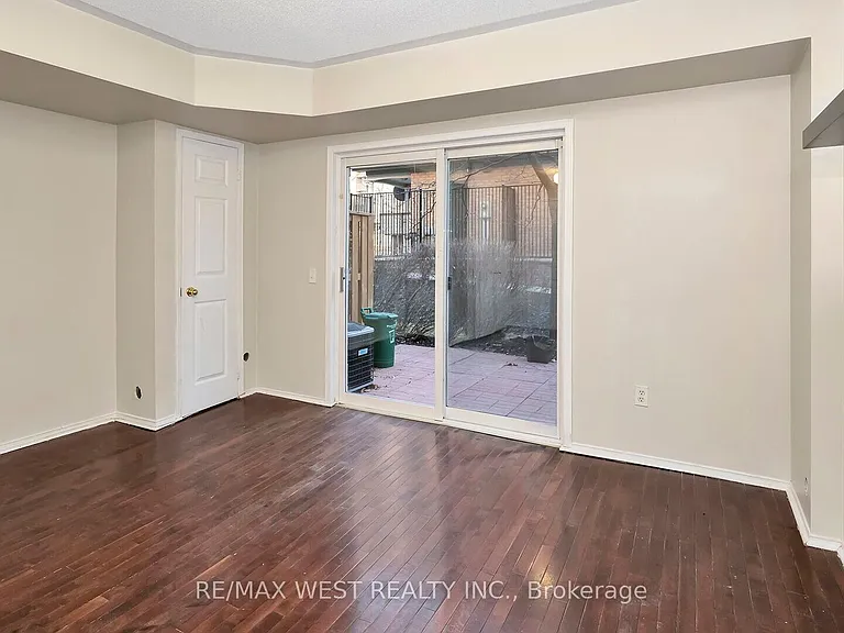 50 Strathaven Dr #75 — Photo 36