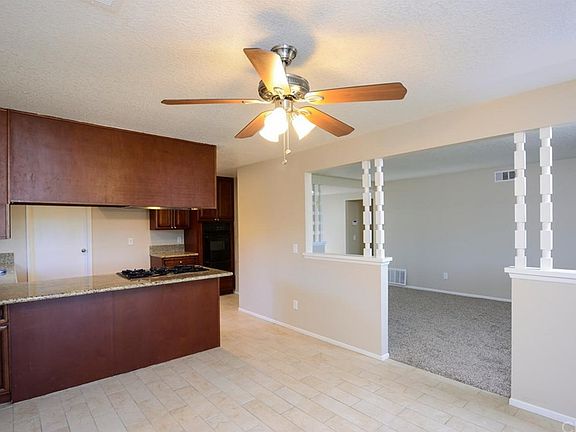 3rd image of 1637 Lark Ln