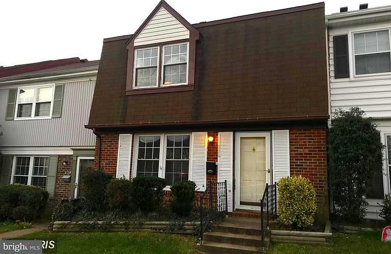 1st image of 326 Clay St