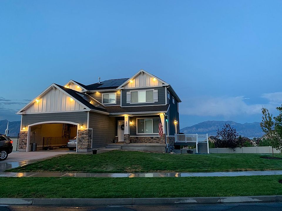 2nd image of 202 W Rosewood Dr