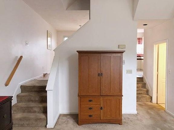 3rd image of 501 Auburn St APT 207