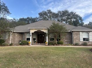 25 Windermere Blvd, Laurel, MS 39443