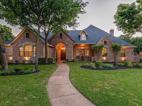 2nd image of 1400 Kaitlyn Ln