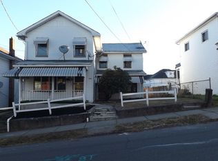 227 S Hanover St, Nanticoke, PA 18634