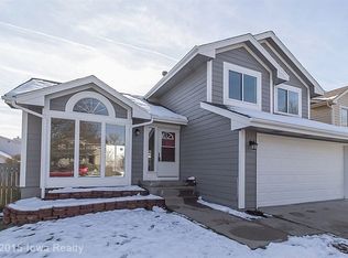 5228 Stonebridge Pl, West Des Moines, IA 50265
