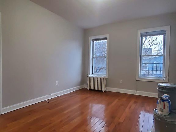 4th image of 67 Stuyvesant Ave #25B