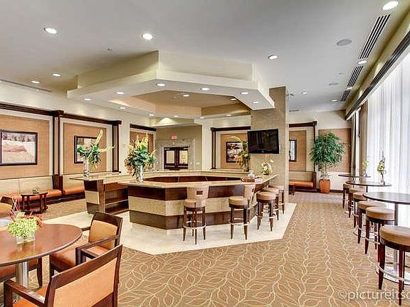 5th image of 701 S Olive Ave APT 811