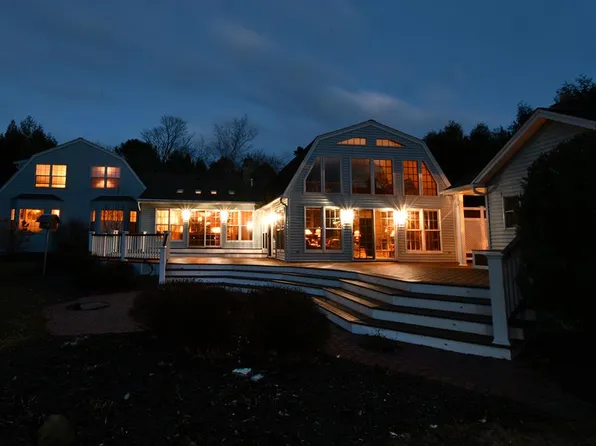 1241 Cove Rd, Sturgeon Bay, WI 54235