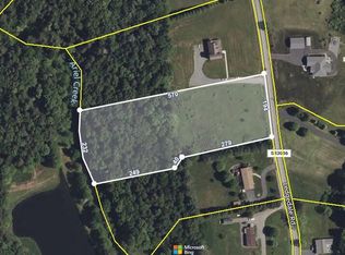 4 Ledgedale Rd, Lake Ariel, PA 18436