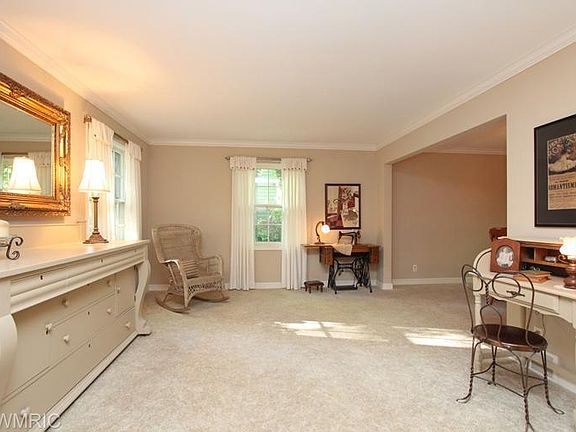 3rd image of 2763 Hickorywood Ln SE
