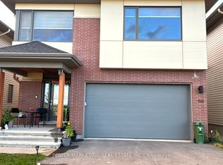 159 Rockmelon St #B, Ottawa, ON K1X 0K6