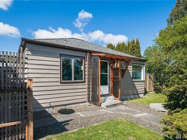 9227 18th Ave SW, Seattle, WA 98106