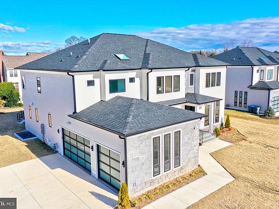 3rd image of 12986 Prince Towne Ct