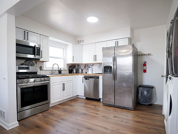 3rd image of 347 E Hazelwood Ave APT 1