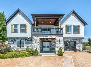 26030 Hospital Dr, Paola, KS 66071