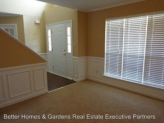2nd image of 1166 Parkside Trl