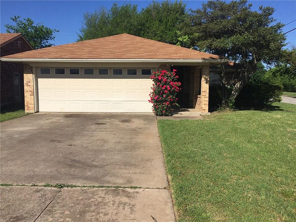 1st image of 631 Hallvale Dr