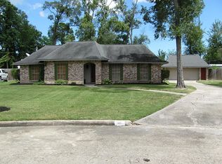 101 Shady Oak Ct, Alvin, TX 77511