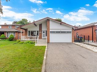 2222 Florian Rd, Mississauga, ON L5A 2M4