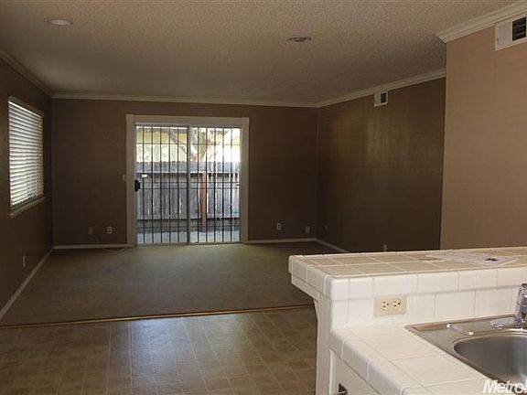 3rd image of 4722 Hayford Way