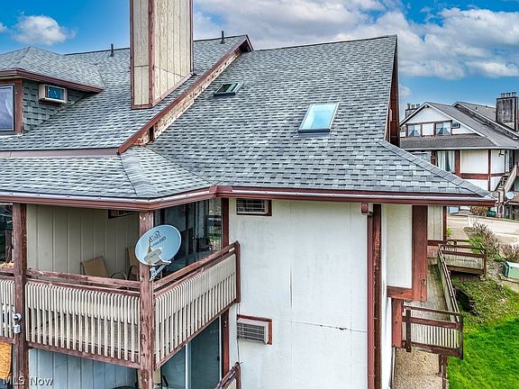 4th image of 1535 Treetop Trl #83
