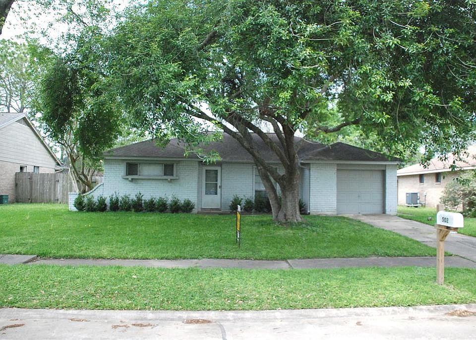 1st image of 502 Stoneledge Dr