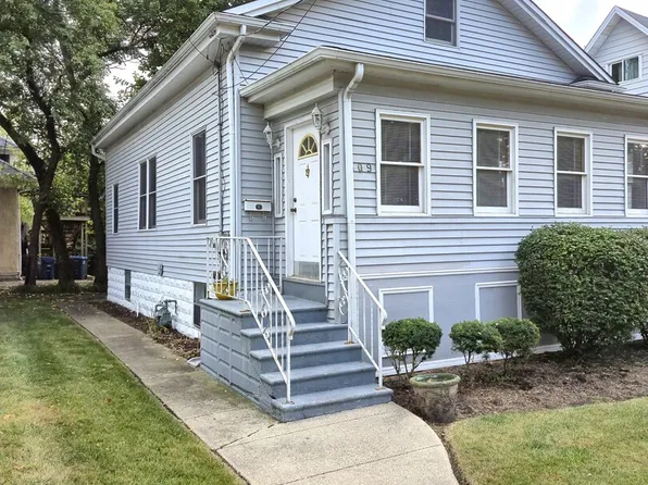 409 S Hale St, Wheaton, IL 60187