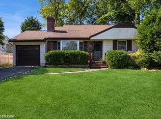 3028 Lawrence Pl, Wantagh, NY 11793