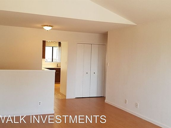 3rd image of 810-B Maple Ave