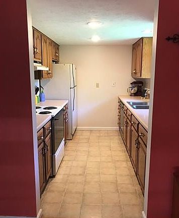 4th image of 83 Clement Dr