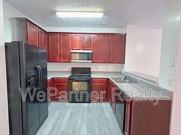 3rd image of 4222 High Park Ln